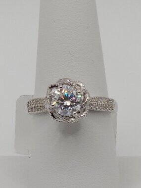 925 Sterling Silver Moissanite Flower Ring 1ctw White Gold Plated Size 8
